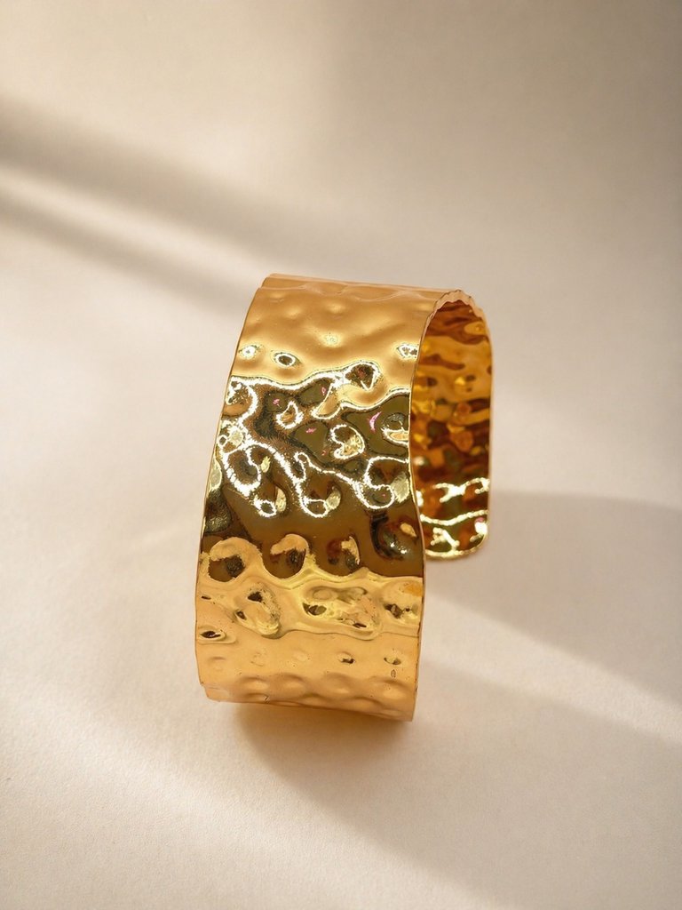 Bracelet Manchette Doré — Martelé - الصورة 4